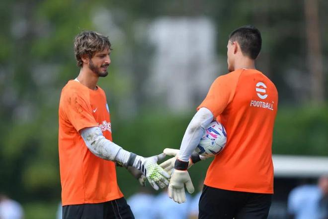 的销量榜上 的销量榜上